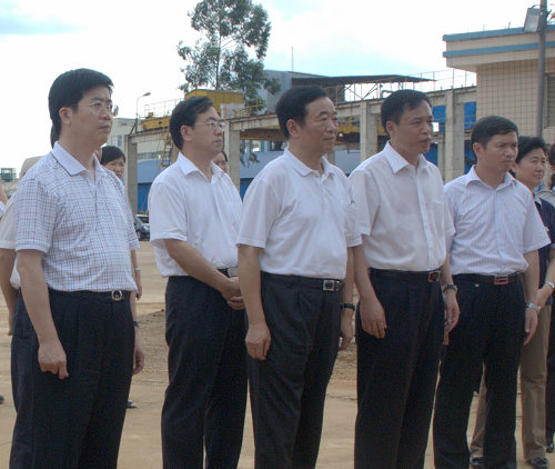 9月8日，中央巡視組組長、十一屆全國人大農(nóng)業(yè)和農(nóng)村委員會(huì)副主任委員房鳳友，中央巡視組副組長、副部級(jí)巡視專員郭林，中央巡視組副組長、副部級(jí)巡視專員謝秀蘭等領(lǐng)導(dǎo)一行8人，到湘桂循環(huán)經(jīng)濟(jì)產(chǎn)業(yè)園對(duì)集團(tuán)經(jīng)濟(jì)建設(shè)、黨建等工作情況進(jìn)行檢查指導(dǎo)。自治區(qū)黨委組織部部長周新建，崇左市委副書記、市長黃克，江州區(qū)委書記藍(lán)大煌，湘桂集團(tuán)董事局副主席陳輝，湘桂公司總經(jīng)理朱光彩等陪同考察。